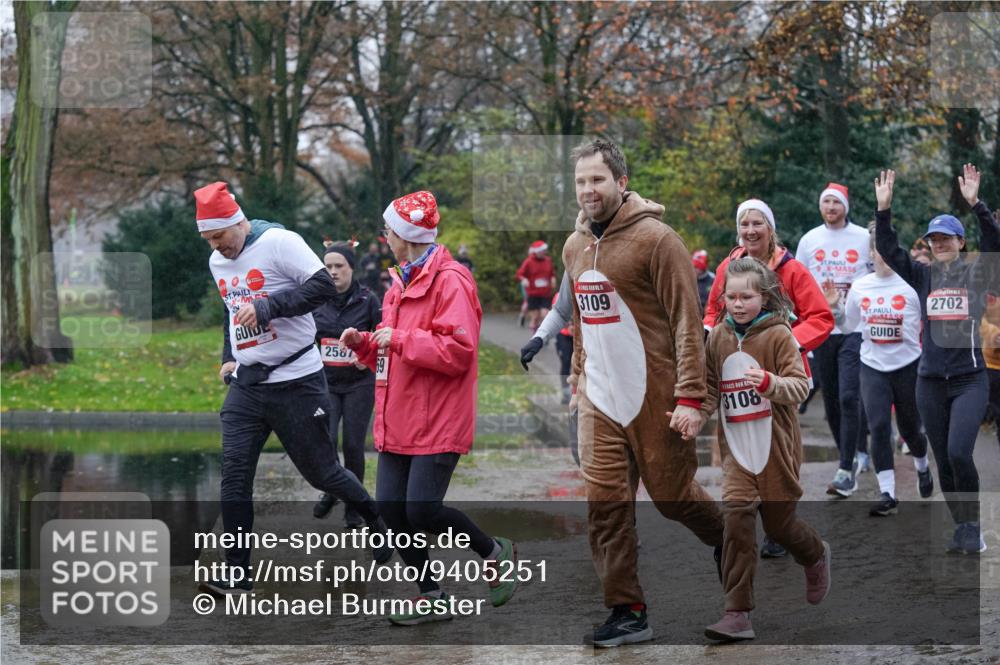 07.12.2025 - St. Pauli X-Mass-Run No. 15 Michael Burmester http://msf.ph/oto/9405251 07.12.2025 11:07:53 Laufen 2587, 15, 3109, 3108, 2702 meine-sportfotos.de