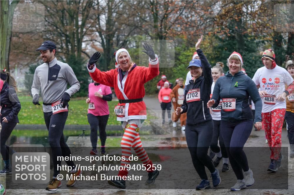 07.12.2025 - St. Pauli X-Mass-Run No. 15 Michael Burmester http://msf.ph/oto/9405259 07.12.2025 11:07:54 Laufen 270, 554, 2702, 1168, 5, 782, 4838, 243 meine-sportfotos.de