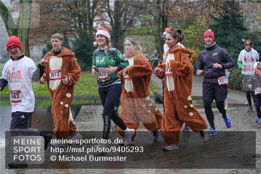 07.12.2025 - St. Pauli X-Mass-Run No. 15 Michael Burmester http://msf.ph/oto/9405293 07.12.2025 11:08:01 Laufen 2613, 2620, 15, 4843, 2278, 2284 meine-sportfotos.de