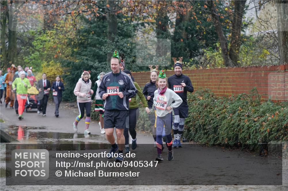 07.12.2025 - St. Pauli X-Mass-Run No. 15 Michael Burmester http://msf.ph/oto/9405347 07.12.2025 11:08:14 Laufen 2704, 2706, 3737 meine-sportfotos.de