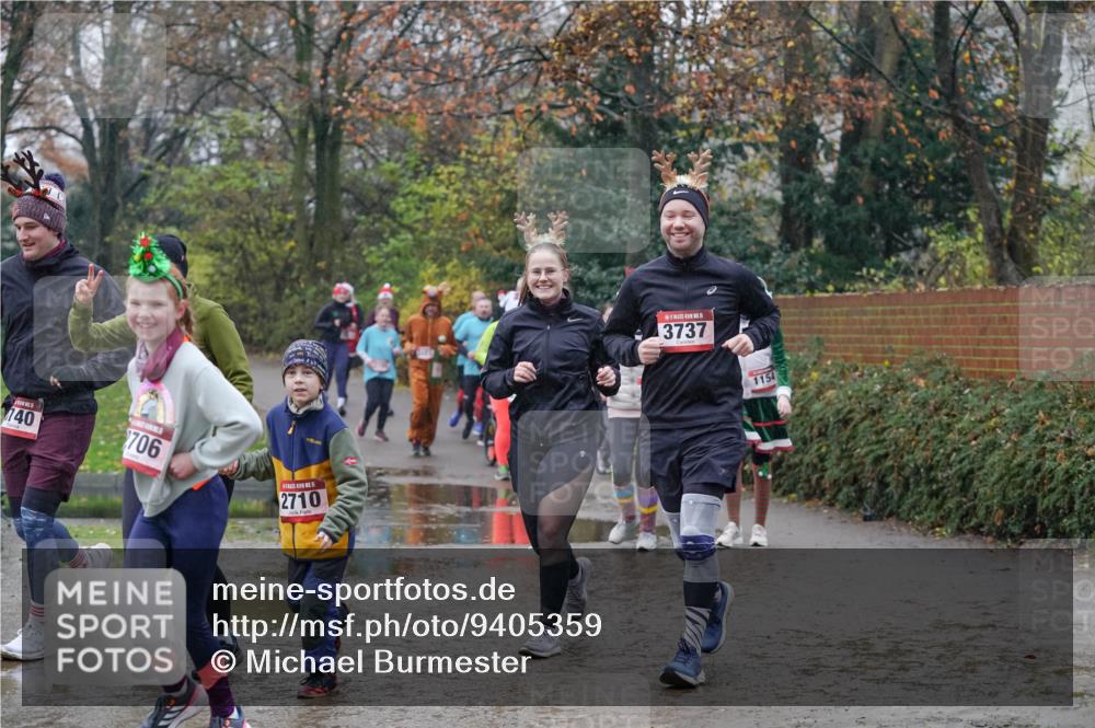 07.12.2025 - St. Pauli X-Mass-Run No. 15 Michael Burmester http://msf.ph/oto/9405359 07.12.2025 11:08:18 Laufen 740, 706, 5, 2710, 15, 3737, 1154 meine-sportfotos.de