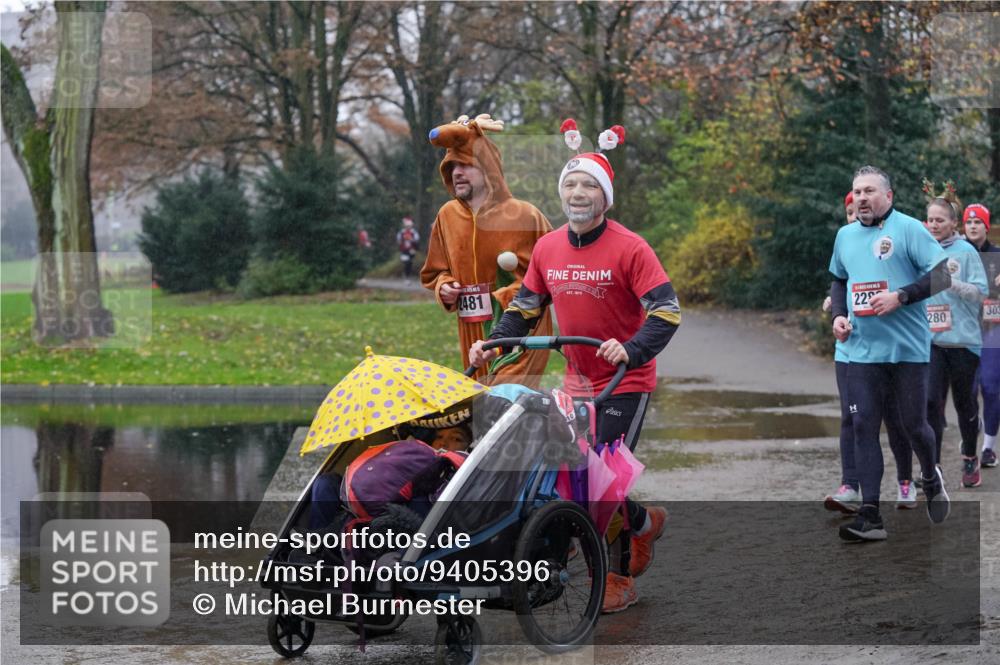 07.12.2025 - St. Pauli X-Mass-Run No. 15 Michael Burmester http://msf.ph/oto/9405396 07.12.2025 11:08:28 Laufen 481, 1973, 22, 303, 280 meine-sportfotos.de