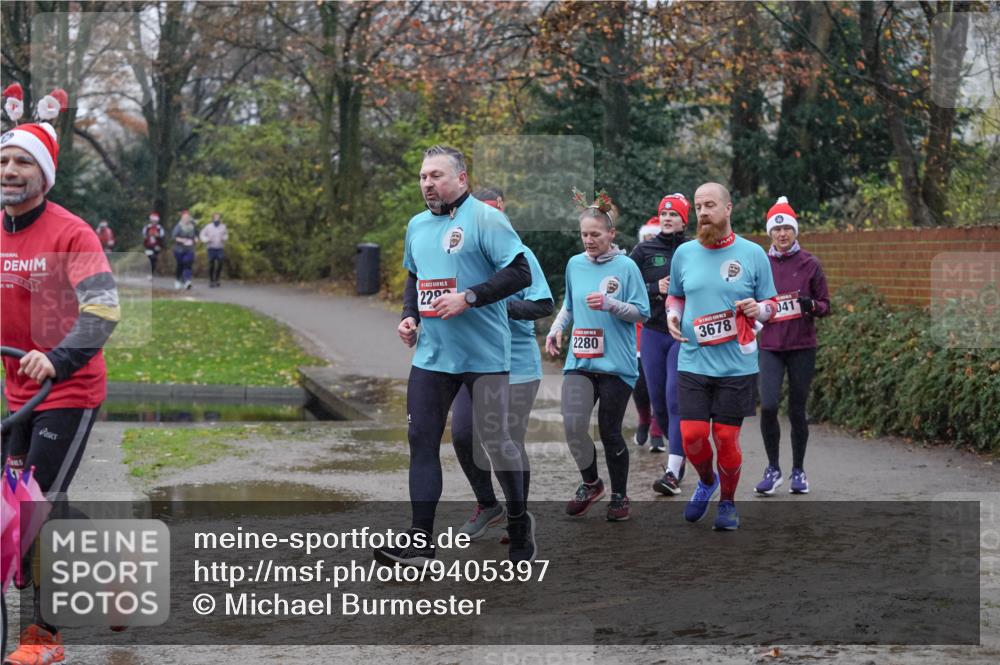 07.12.2025 - St. Pauli X-Mass-Run No. 15 Michael Burmester http://msf.ph/oto/9405397 07.12.2025 11:08:29 Laufen 9, 229, 2280, 3678, 041 meine-sportfotos.de