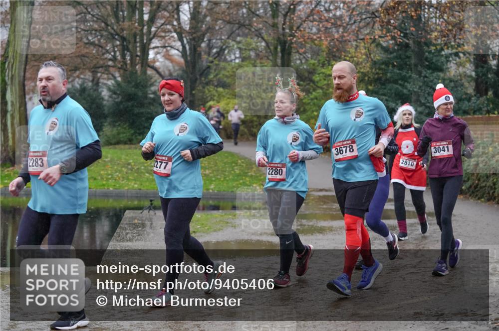 07.12.2025 - St. Pauli X-Mass-Run No. 15 Michael Burmester http://msf.ph/oto/9405406 07.12.2025 11:08:30 Laufen 2283, 15, 1277, 2280, 15, 3678, 2810, 3041 meine-sportfotos.de