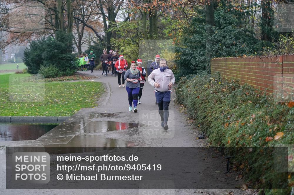 07.12.2025 - St. Pauli X-Mass-Run No. 15 Michael Burmester http://msf.ph/oto/9405419 07.12.2025 11:08:41 Laufen 12, 239 meine-sportfotos.de