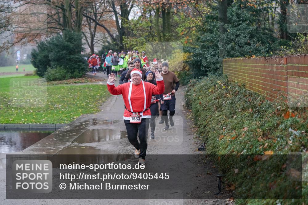 07.12.2025 - St. Pauli X-Mass-Run No. 15 Michael Burmester http://msf.ph/oto/9405445 07.12.2025 11:08:52 Laufen 1533, 65, 2467 meine-sportfotos.de