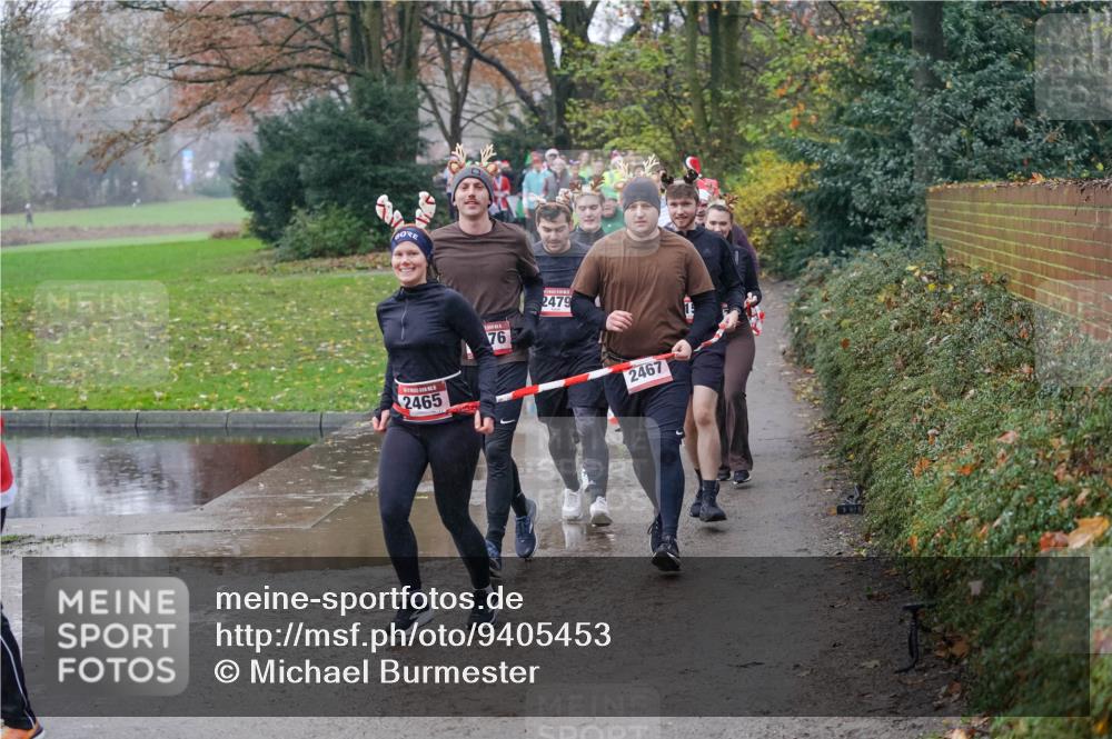 07.12.2025 - St. Pauli X-Mass-Run No. 15 Michael Burmester http://msf.ph/oto/9405453 07.12.2025 11:08:54 Laufen 2465, 76, 2479, 2467 meine-sportfotos.de