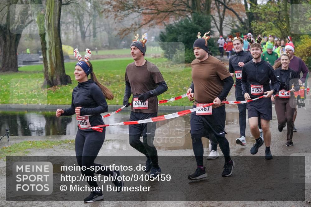 07.12.2025 - St. Pauli X-Mass-Run No. 15 Michael Burmester http://msf.ph/oto/9405459 07.12.2025 11:08:55 Laufen 2465, 2476, 2467, 247, 3153 meine-sportfotos.de