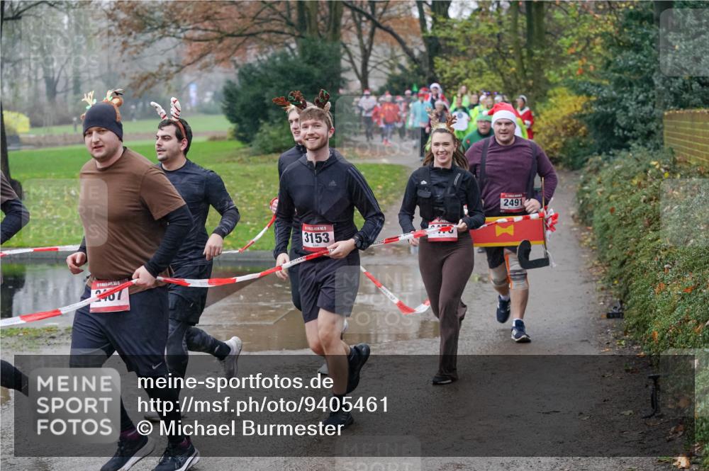 07.12.2025 - St. Pauli X-Mass-Run No. 15 Michael Burmester http://msf.ph/oto/9405461 07.12.2025 11:08:56 Laufen 407, 3153, 2491 meine-sportfotos.de