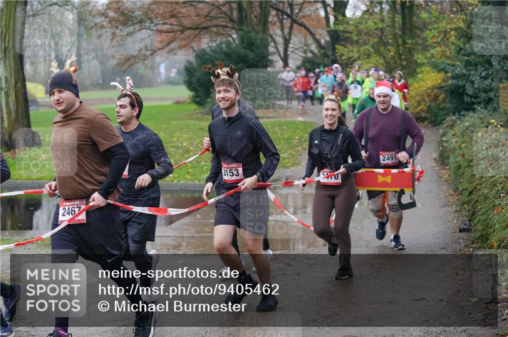 07.12.2025 - St. Pauli X-Mass-Run No. 15 Michael Burmester http://msf.ph/oto/9405462 07.12.2025 11:08:56 Laufen 5, 2467, 15, 3153, 2491 meine-sportfotos.de