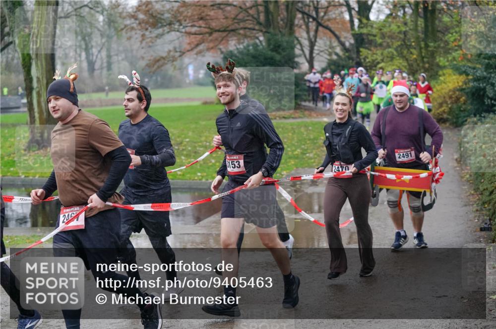 07.12.2025 - St. Pauli X-Mass-Run No. 15 Michael Burmester http://msf.ph/oto/9405463 07.12.2025 11:08:56 Laufen 24, 15, 153, 2470, 2491 meine-sportfotos.de