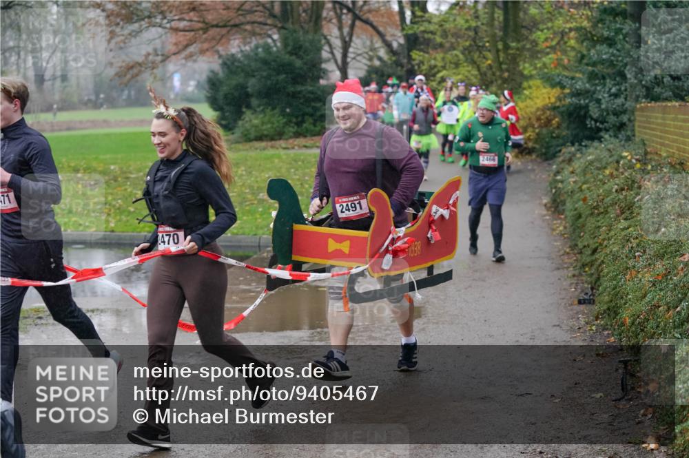 07.12.2025 - St. Pauli X-Mass-Run No. 15 Michael Burmester http://msf.ph/oto/9405467 07.12.2025 11:08:57 Laufen 71, 470, 2491, 2466 meine-sportfotos.de
