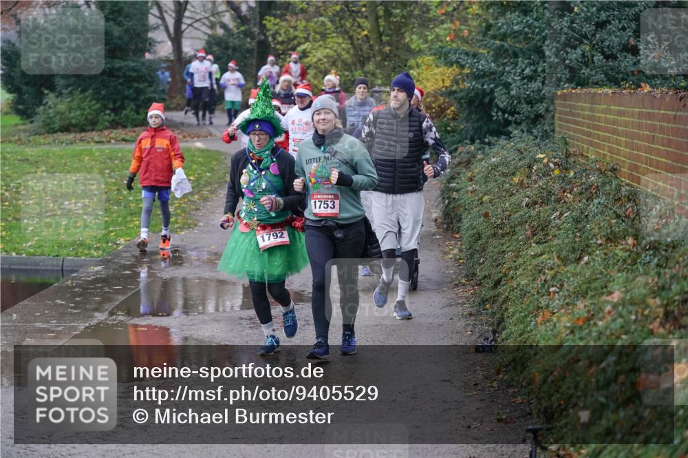 07.12.2025 - St. Pauli X-Mass-Run No. 15 Michael Burmester http://msf.ph/oto/9405529 07.12.2025 11:09:11 Laufen 48, 1792, 1753 meine-sportfotos.de