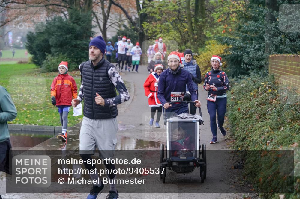 07.12.2025 - St. Pauli X-Mass-Run No. 15 Michael Burmester http://msf.ph/oto/9405537 07.12.2025 11:09:14 Laufen 3169, 316, 166 meine-sportfotos.de
