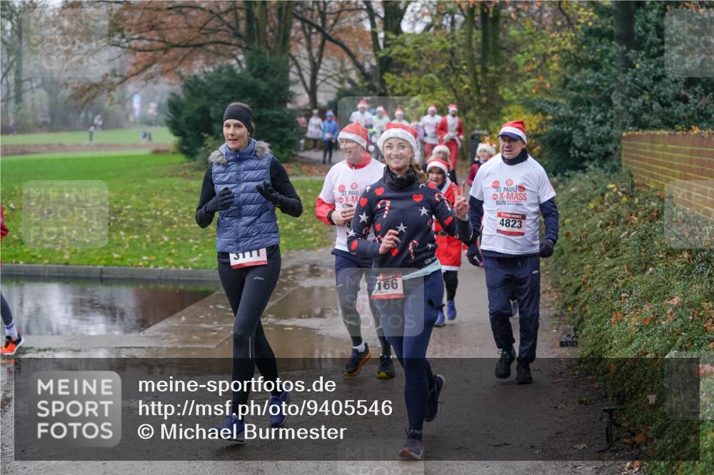 07.12.2025 - St. Pauli X-Mass-Run No. 15 Michael Burmester http://msf.ph/oto/9405546 07.12.2025 11:09:17 Laufen 166, 16, 4823 meine-sportfotos.de
