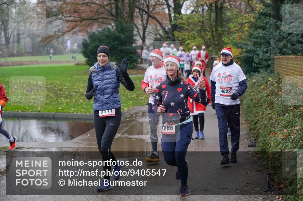 07.12.2025 - St. Pauli X-Mass-Run No. 15 Michael Burmester http://msf.ph/oto/9405547 07.12.2025 11:09:17 Laufen 3111, 4823, 166 meine-sportfotos.de