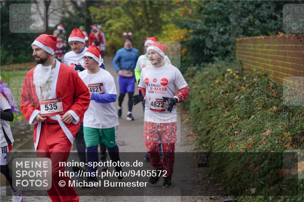 07.12.2025 - St. Pauli X-Mass-Run No. 15 Michael Burmester http://msf.ph/oto/9405572 07.12.2025 11:09:29 Laufen 10, 15, 535, 4821, 4822 meine-sportfotos.de