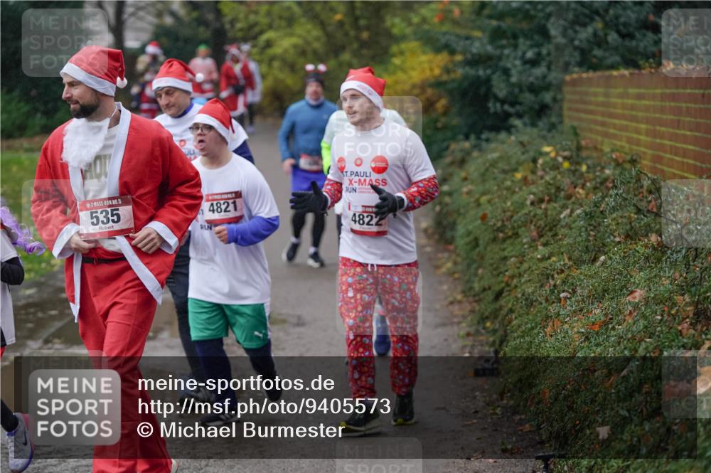 07.12.2025 - St. Pauli X-Mass-Run No. 15 Michael Burmester http://msf.ph/oto/9405573 07.12.2025 11:09:29 Laufen 15, 535, 1, 4821, 4822 meine-sportfotos.de