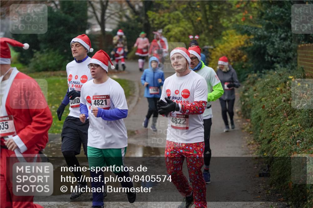 07.12.2025 - St. Pauli X-Mass-Run No. 15 Michael Burmester http://msf.ph/oto/9405574 07.12.2025 11:09:30 Laufen 535, 0, 15, 4821, 15, 4822 meine-sportfotos.de