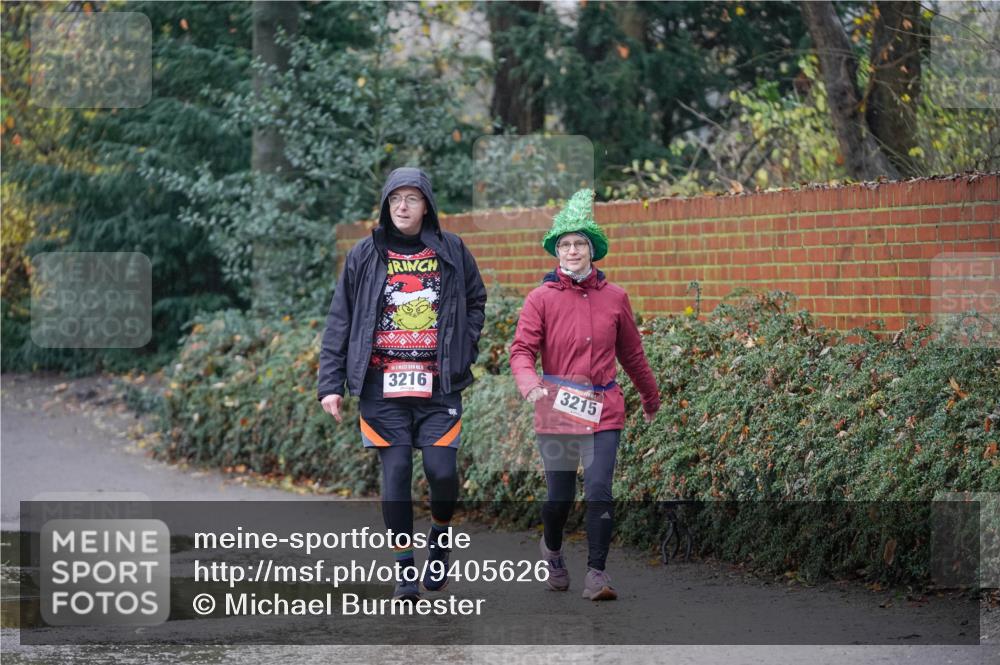 07.12.2025 - St. Pauli X-Mass-Run No. 15 Michael Burmester http://msf.ph/oto/9405626 07.12.2025 11:11:49 Laufen 3216, 3215 meine-sportfotos.de