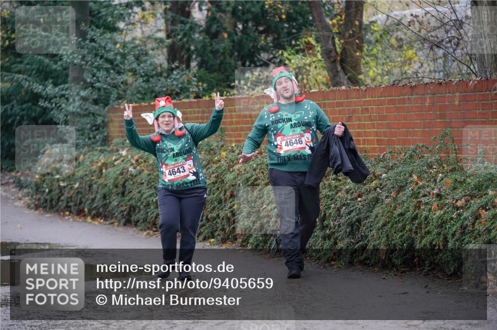 07.12.2025 - St. Pauli X-Mass-Run No. 15 Michael Burmester http://msf.ph/oto/9405659 07.12.2025 11:13:28 Laufen 4646, 4643 meine-sportfotos.de