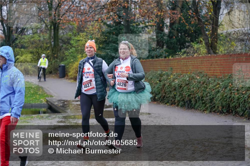 07.12.2025 - St. Pauli X-Mass-Run No. 15 Michael Burmester http://msf.ph/oto/9405685 07.12.2025 11:15:29 Laufen 4827, 15, 4826 meine-sportfotos.de