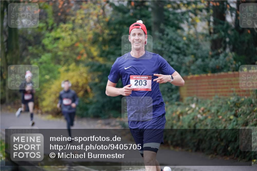 07.12.2025 - St. Pauli X-Mass-Run No. 15 Michael Burmester http://msf.ph/oto/9405705 07.12.2025 11:17:20 Laufen 15, 7, 203 meine-sportfotos.de