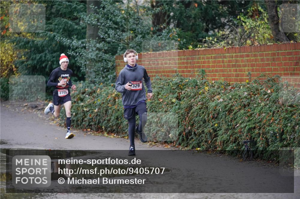 07.12.2025 - St. Pauli X-Mass-Run No. 15 Michael Burmester http://msf.ph/oto/9405707 07.12.2025 11:17:22 Laufen 2705, 329 meine-sportfotos.de