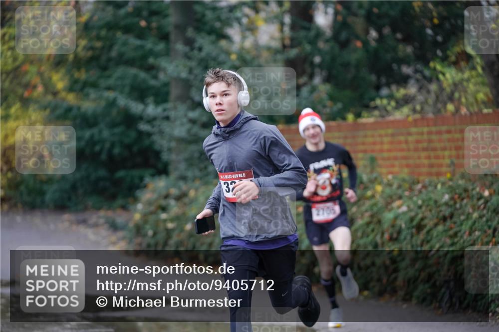 07.12.2025 - St. Pauli X-Mass-Run No. 15 Michael Burmester http://msf.ph/oto/9405712 07.12.2025 11:17:24 Laufen 15, 32, 2705 meine-sportfotos.de