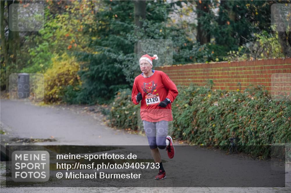 07.12.2025 - St. Pauli X-Mass-Run No. 15 Michael Burmester http://msf.ph/oto/9405733 07.12.2025 11:17:53 Laufen 2120 meine-sportfotos.de