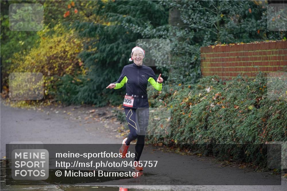 07.12.2025 - St. Pauli X-Mass-Run No. 15 Michael Burmester http://msf.ph/oto/9405757 07.12.2025 11:18:22 Laufen 200, 2005 meine-sportfotos.de