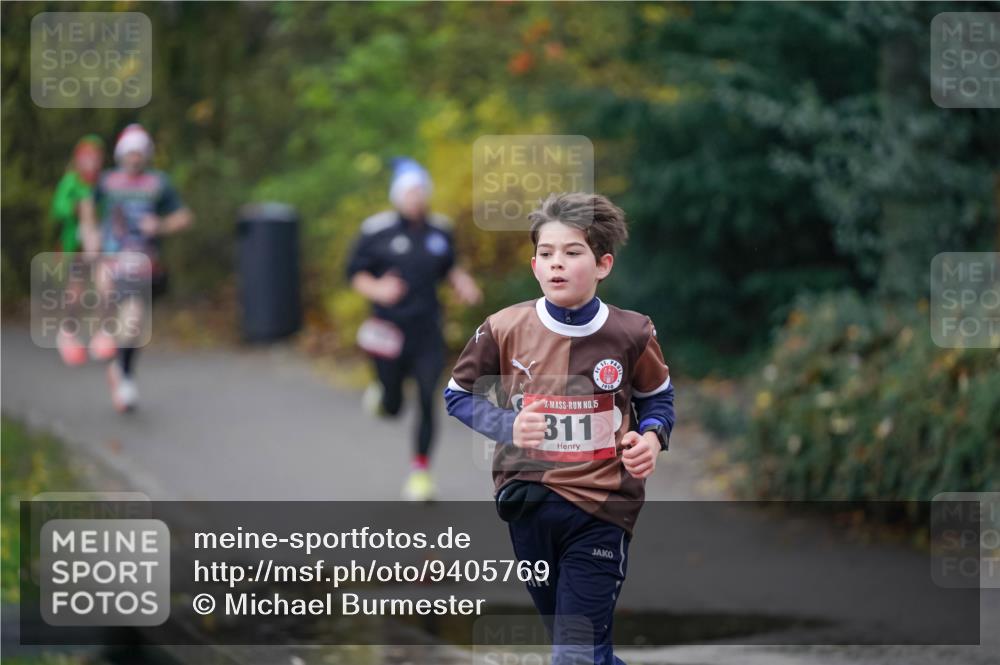 07.12.2025 - St. Pauli X-Mass-Run No. 15 Michael Burmester http://msf.ph/oto/9405769 07.12.2025 11:18:31 Laufen 15, 311, 1910 meine-sportfotos.de