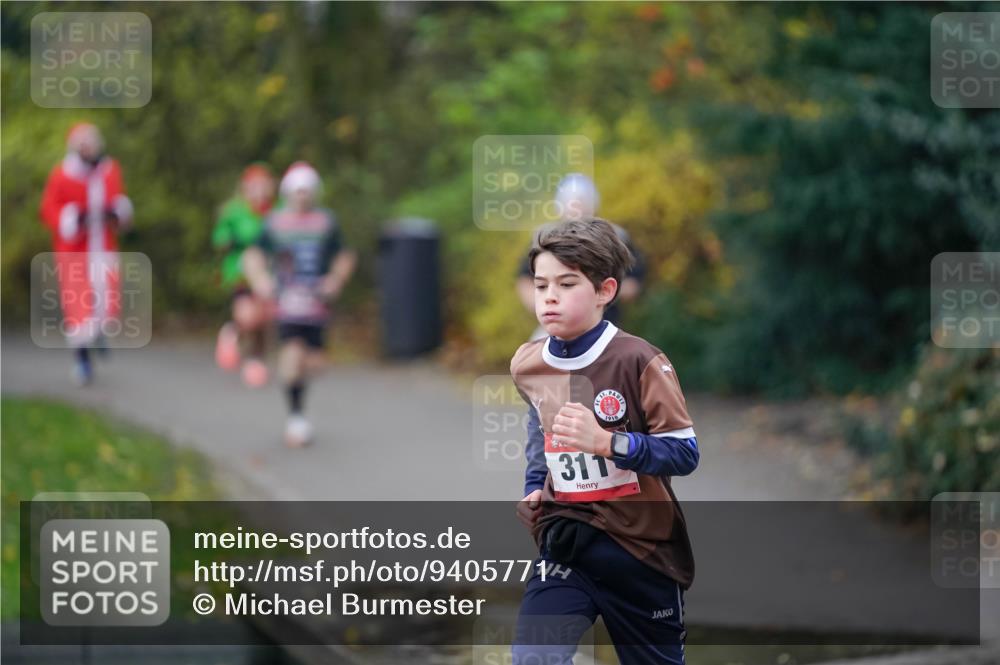 07.12.2025 - St. Pauli X-Mass-Run No. 15 Michael Burmester http://msf.ph/oto/9405771 07.12.2025 11:18:32 Laufen 1910, 311 meine-sportfotos.de