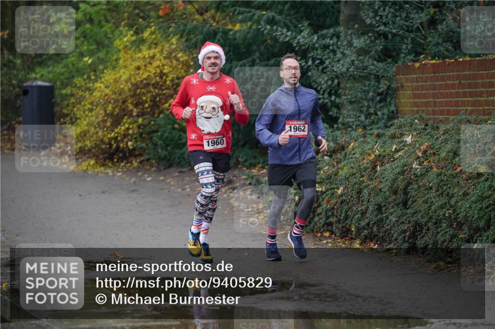 07.12.2025 - St. Pauli X-Mass-Run No. 15 Michael Burmester http://msf.ph/oto/9405829 07.12.2025 11:19:21 Laufen 1960, 1962 meine-sportfotos.de