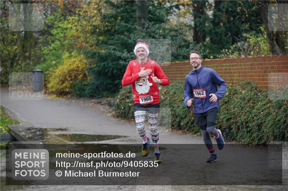 07.12.2025 - St. Pauli X-Mass-Run No. 15 Michael Burmester http://msf.ph/oto/9405835 07.12.2025 11:19:24 Laufen 1960, 1962 meine-sportfotos.de