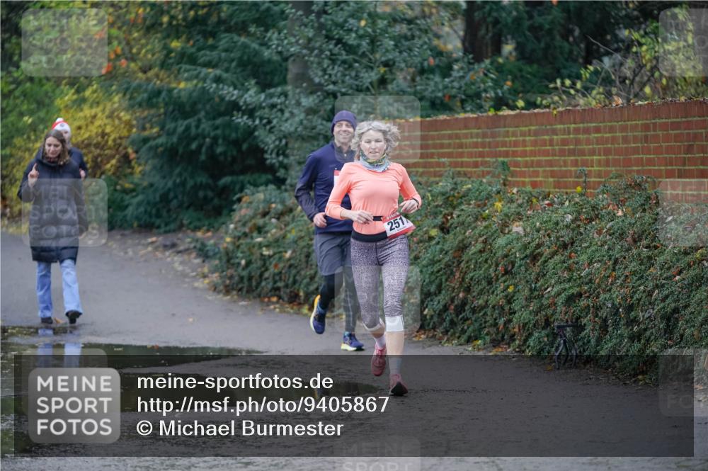 07.12.2025 - St. Pauli X-Mass-Run No. 15 Michael Burmester http://msf.ph/oto/9405867 07.12.2025 11:19:41 Laufen 251 meine-sportfotos.de