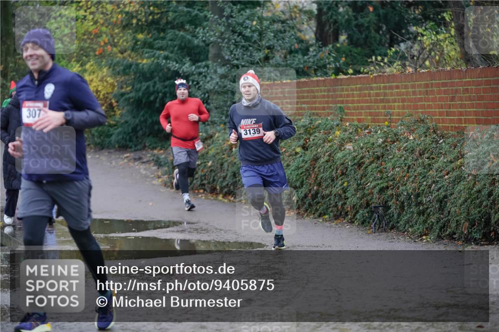 07.12.2025 - St. Pauli X-Mass-Run No. 15 Michael Burmester http://msf.ph/oto/9405875 07.12.2025 11:19:45 Laufen 307, 3139 meine-sportfotos.de