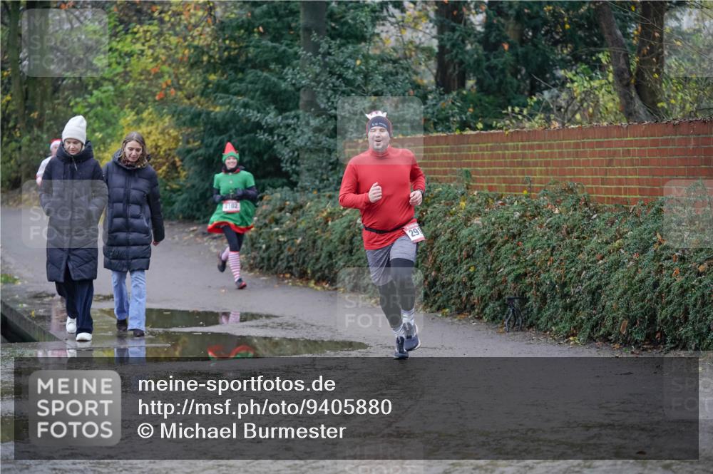 07.12.2025 - St. Pauli X-Mass-Run No. 15 Michael Burmester http://msf.ph/oto/9405880 07.12.2025 11:19:47 Laufen 2102, 291 meine-sportfotos.de