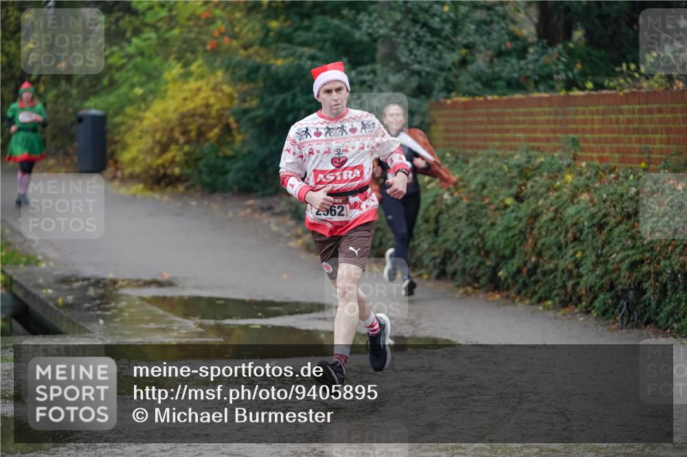 07.12.2025 - St. Pauli X-Mass-Run No. 15 Michael Burmester http://msf.ph/oto/9405895 07.12.2025 11:19:53 Laufen 2562 meine-sportfotos.de