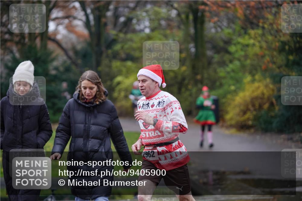 07.12.2025 - St. Pauli X-Mass-Run No. 15 Michael Burmester http://msf.ph/oto/9405900 07.12.2025 11:19:54 Laufen 15, 962 meine-sportfotos.de