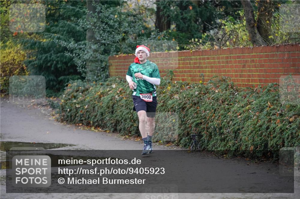 07.12.2025 - St. Pauli X-Mass-Run No. 15 Michael Burmester http://msf.ph/oto/9405923 07.12.2025 11:20:03 Laufen 3000 meine-sportfotos.de