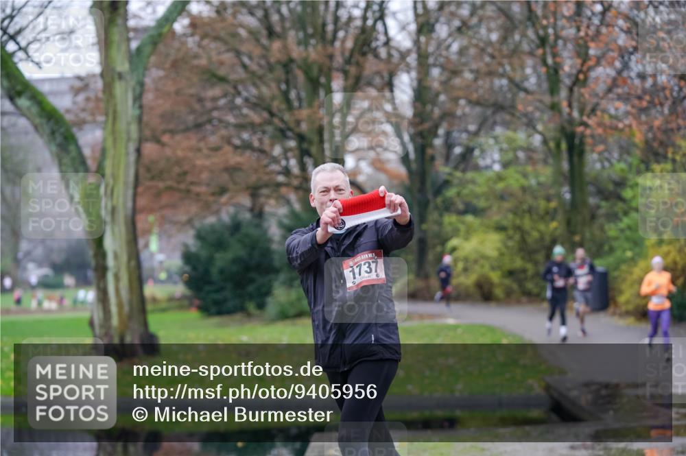 07.12.2025 - St. Pauli X-Mass-Run No. 15 Michael Burmester http://msf.ph/oto/9405956 07.12.2025 11:20:10 Laufen 5, 1737 meine-sportfotos.de