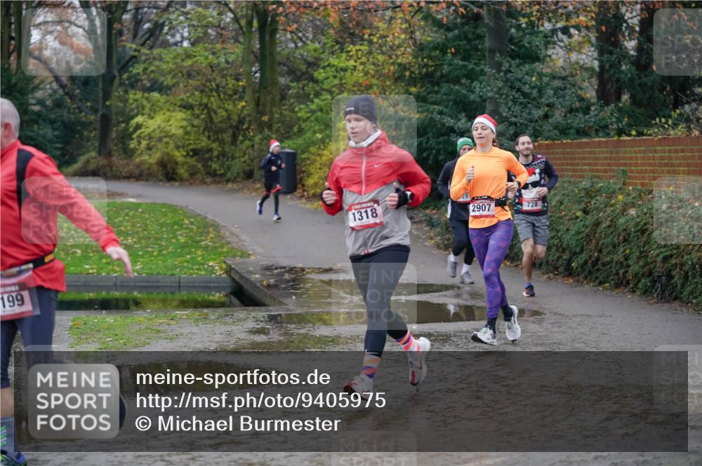 07.12.2025 - St. Pauli X-Mass-Run No. 15 Michael Burmester http://msf.ph/oto/9405975 07.12.2025 11:20:15 Laufen 199, 1318, 2907, 728 meine-sportfotos.de