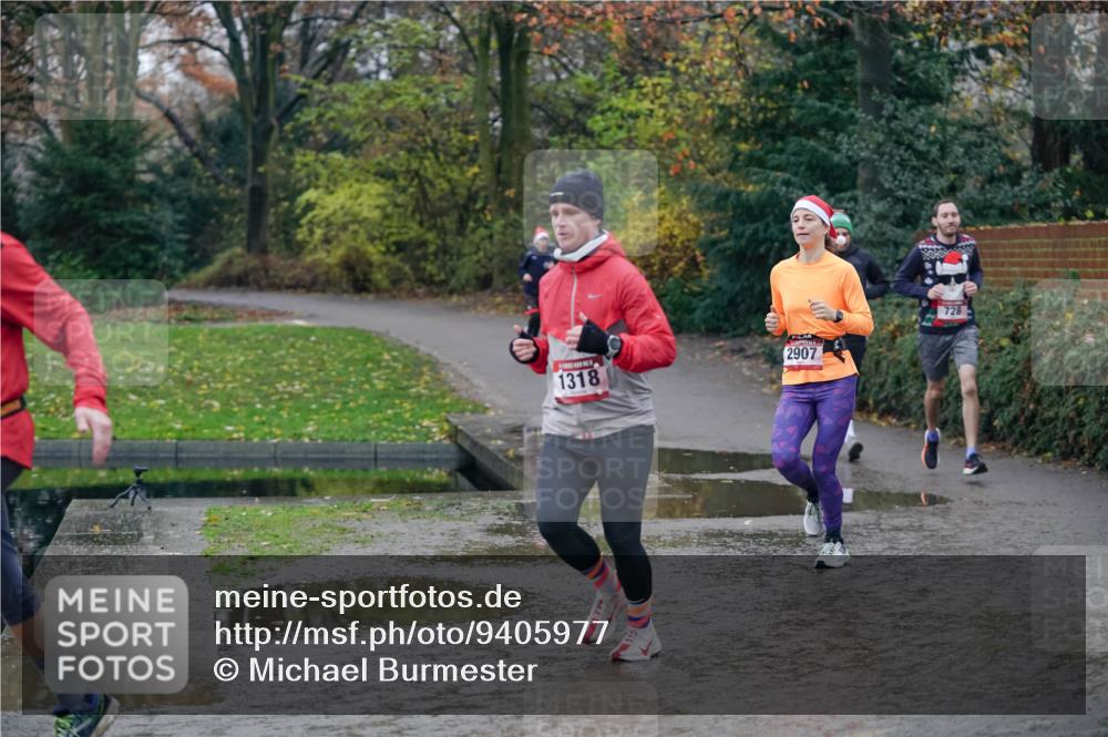 07.12.2025 - St. Pauli X-Mass-Run No. 15 Michael Burmester http://msf.ph/oto/9405977 07.12.2025 11:20:15 Laufen 1318, 2907, 728 meine-sportfotos.de