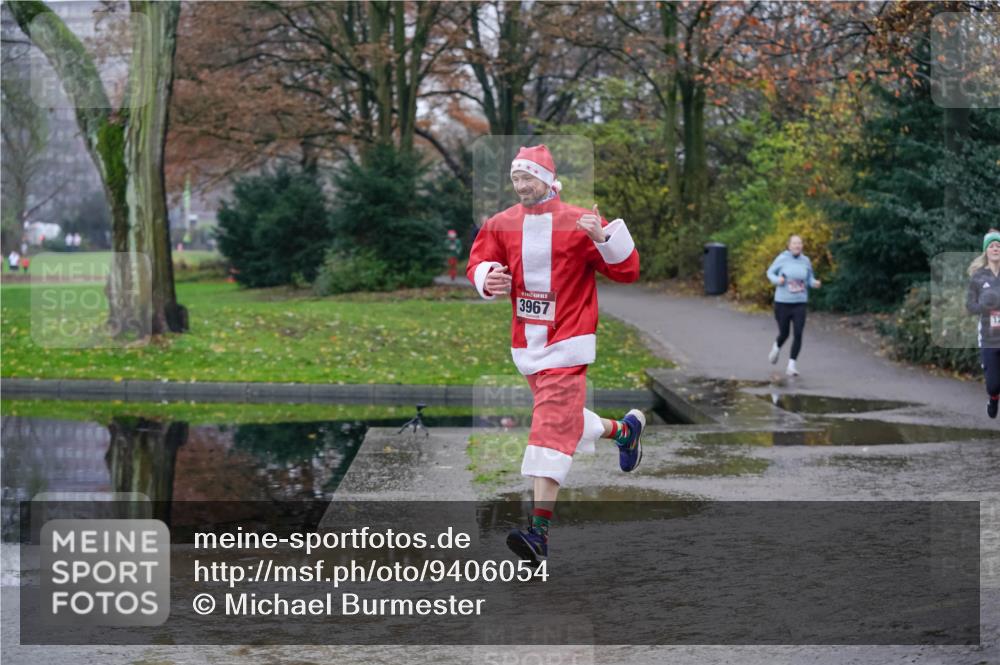 07.12.2025 - St. Pauli X-Mass-Run No. 15 Michael Burmester http://msf.ph/oto/9406054 07.12.2025 11:20:52 Laufen 3967 meine-sportfotos.de