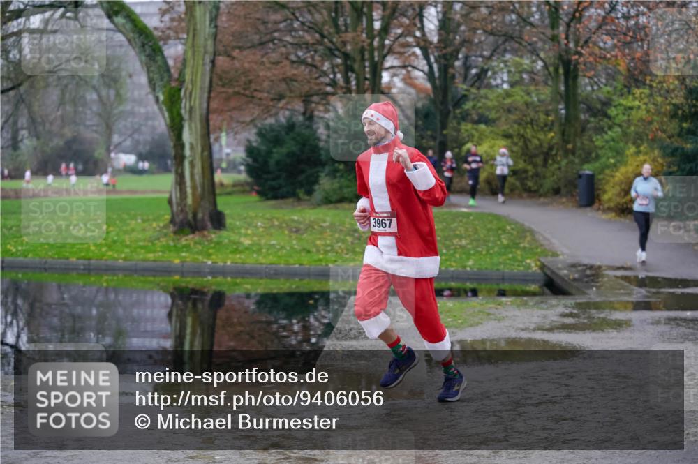 07.12.2025 - St. Pauli X-Mass-Run No. 15 Michael Burmester http://msf.ph/oto/9406056 07.12.2025 11:20:52 Laufen 3967 meine-sportfotos.de