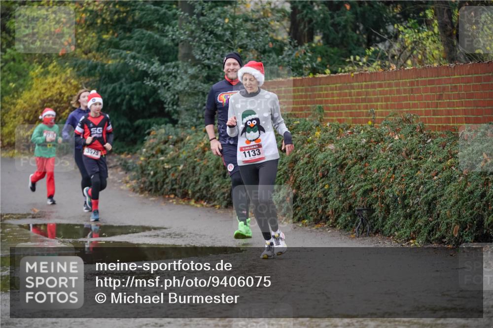 07.12.2025 - St. Pauli X-Mass-Run No. 15 Michael Burmester http://msf.ph/oto/9406075 07.12.2025 11:21:02 Laufen 3575, 1133 meine-sportfotos.de