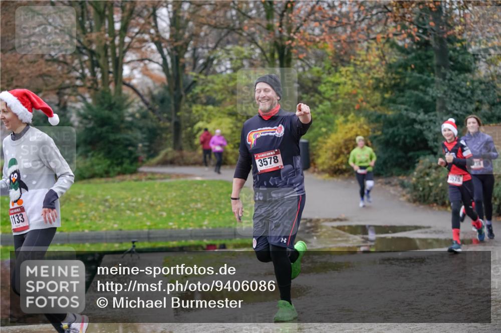07.12.2025 - St. Pauli X-Mass-Run No. 15 Michael Burmester http://msf.ph/oto/9406086 07.12.2025 11:21:05 Laufen 1133, 15, 3578, 8, 1575 meine-sportfotos.de