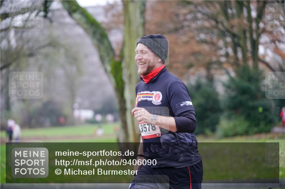 07.12.2025 - St. Pauli X-Mass-Run No. 15 Michael Burmester http://msf.ph/oto/9406090 07.12.2025 11:21:06 Laufen 3578 meine-sportfotos.de
