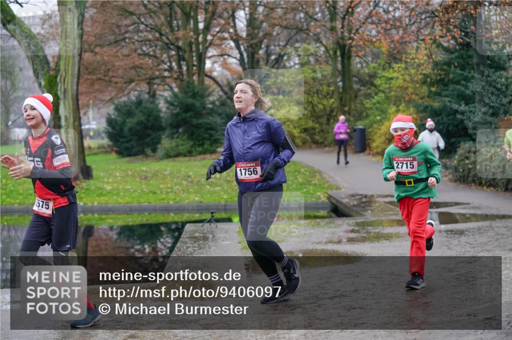 07.12.2025 - St. Pauli X-Mass-Run No. 15 Michael Burmester http://msf.ph/oto/9406097 07.12.2025 11:21:08 Laufen 575, 15, 1756, 2715 meine-sportfotos.de